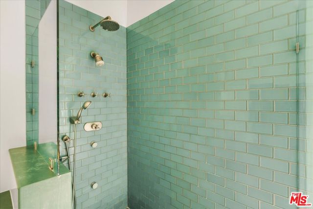 3479 Mandeville Canyon Road, Los Angeles CA: https://media.crmls.org/mediaz/b32aee5c-aba0-43ea-9469-b9a4166069f6.jpg