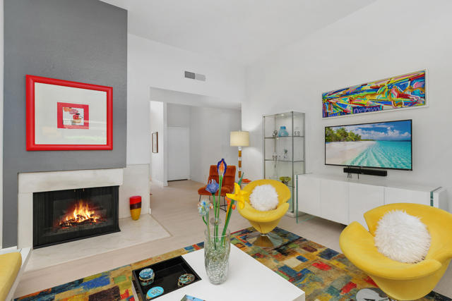 1334 Tiffany S Circle, Palm Springs CA: https://media.crmls.org/mediaz/b32b1e50-ebec-4ec6-a1c0-e2f38fe9ffb1.jpg