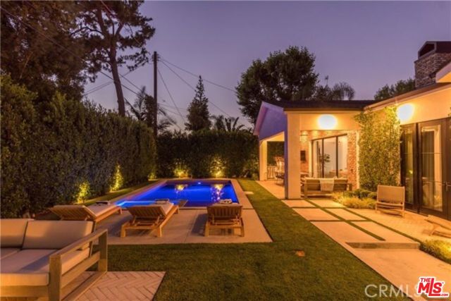 5107 Gaynor Avenue, Encino CA: https://media.crmls.org/mediaz/b32b3ca3-fe2e-4dad-8cb8-30a1c0ab75d1.jpg