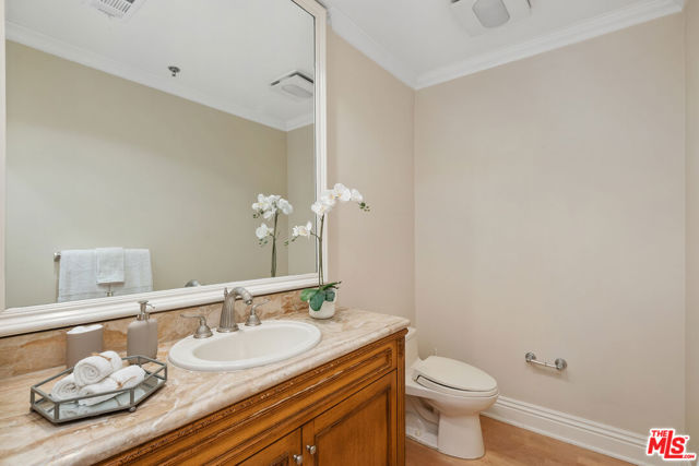 11840 Dorothy Street, Los Angeles CA: https://media.crmls.org/mediaz/b32b5388-cc2b-432f-a713-0607004eaf58.jpg