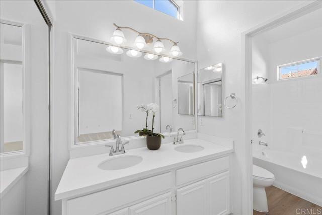 Detail Gallery Image 24 of 44 For 1275 Natoma Way #B,  Oceanside,  CA 92057 - 3 Beds | 2/1 Baths