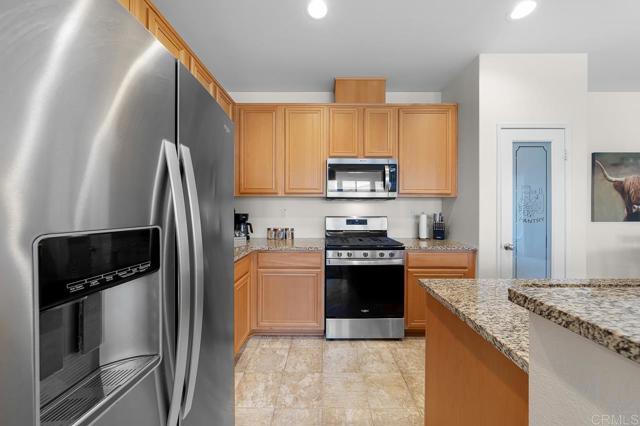 Detail Gallery Image 6 of 22 For 1214 Biltmore Pl #1,  Chula Vista,  CA 91913 - 2 Beds | 2 Baths