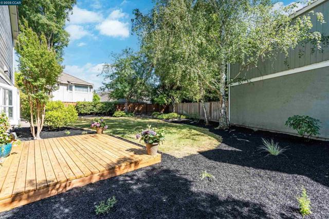 5 Stuart Place, Danville CA: https://media.crmls.org/mediaz/b32bc924-5365-4a62-a467-df67bd001ec6.jpg
