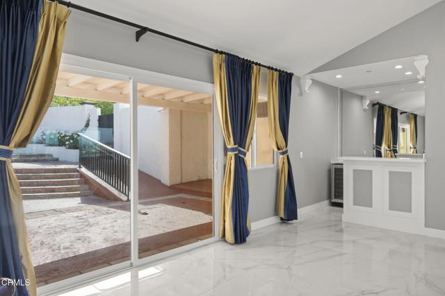 40 Saddlebow Road, Bell Canyon CA: https://media.crmls.org/mediaz/b32d0adc-e983-4a79-a588-9b5ad3fff2c6.jpg