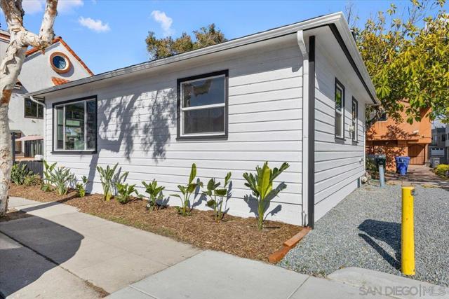 Image 33 of 42 For 803 Vanitie Ct