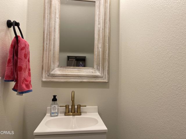 Detail Gallery Image 26 of 67 For 130 Farmhouse Dr #2,  Simi Valley,  CA 93065 - 3 Beds | 2/1 Baths