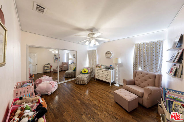 532 N San Marino Avenue, San Gabriel CA: https://media.crmls.org/mediaz/b32d56ae-232d-411c-9329-5466441929b0.jpg