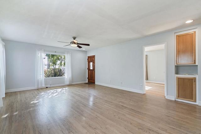 Image 4 of 29 For 5277 Cass St
