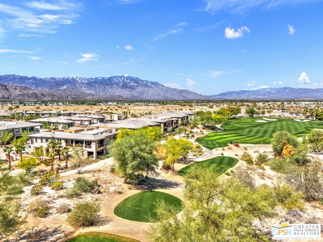 504 Retreat Circle, Palm Desert CA: https://media.crmls.org/mediaz/b32e0b09-bcc3-4774-b6f1-7296bc9169fc.jpg