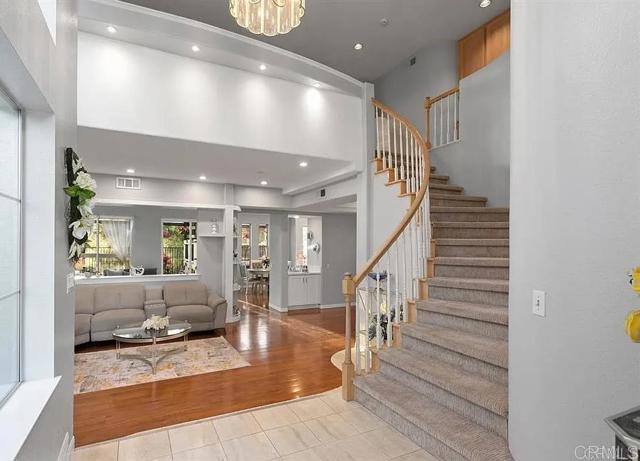 Detail Gallery Image 4 of 7 For 11779 Windcrest Ln, San Diego,  CA 92128 - 3 Beds | 2/1 Baths