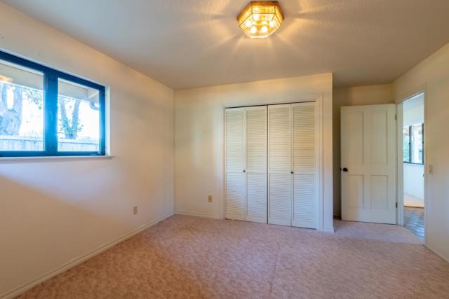 5 Boronda Road, Carmel Valley CA: https://media.crmls.org/mediaz/b32ff8c9-d4cd-47a4-9b35-ee39fb3f5543.jpg