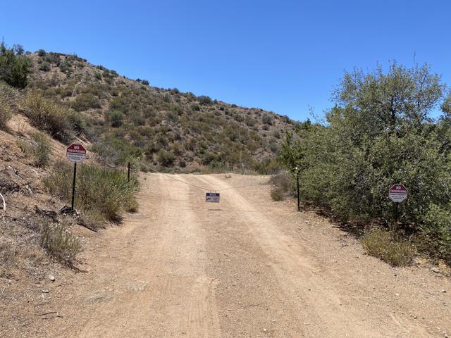 28 Hughes Canyon, Acton CA: https://media.crmls.org/mediaz/b3305d1a-32ca-42f9-9461-a64b84e5448d.jpg