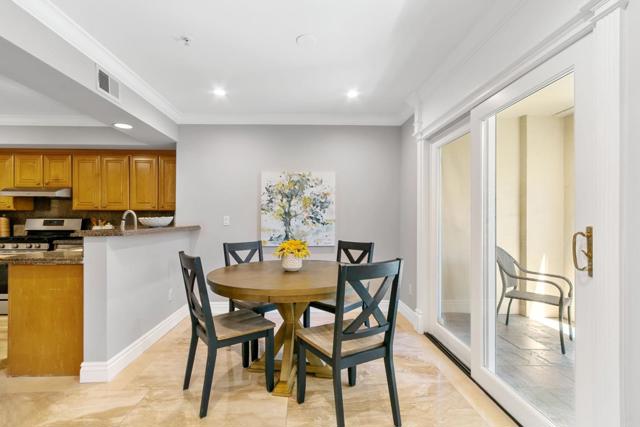 1499 Oak Grove Avenue, Burlingame CA: https://media.crmls.org/mediaz/b33281c2-a984-40d9-ac92-6125bcdffc2e.jpg