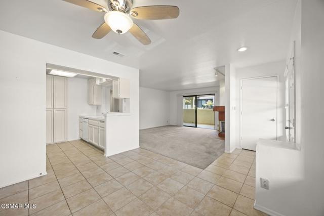 1923 Majorca Drive, Oxnard CA: https://media.crmls.org/mediaz/b332de1c-1edf-4a87-9710-566ba507f0ce.jpg
