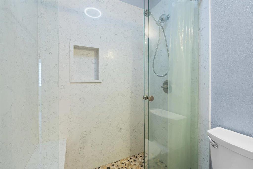 https://media.crmls.org/mediaz/b3351b47-e754-4278-b537-e14cc381cfd3.jpg?preset=X-Large