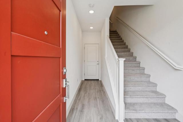 373 Arc Court, Hayward CA: https://media.crmls.org/mediaz/b335a646-4397-49b3-a9f5-b51f9441fa8f.jpg