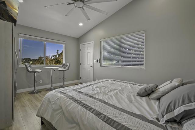 Detail Gallery Image 11 of 27 For 921 Hillcrest Pl, Oceanside,  CA 92058 - 3 Beds | 2 Baths