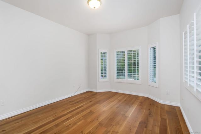 6823 Corintia St, Carlsbad CA: https://media.crmls.org/mediaz/b33672f8-31ef-45ba-8235-54595a84e996.jpg