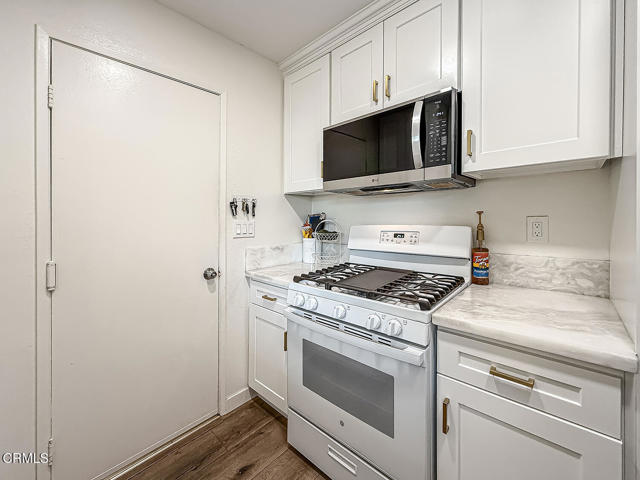 Detail Gallery Image 12 of 49 For 15076 Varsity St a,  Moorpark,  CA 93021 - 3 Beds | 2 Baths