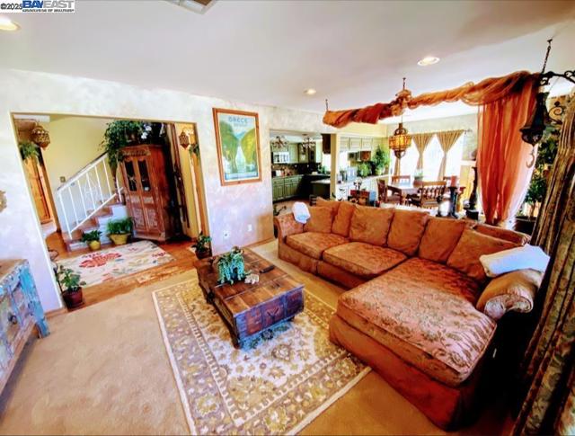 31733 Lake Meadow Rd, Acton CA: https://media.crmls.org/mediaz/b336f86c-f9d2-4e22-977c-48186fd36e69.jpg