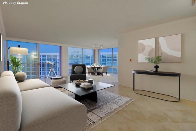 1720 Avenida Del Mundo, Coronado CA: https://media.crmls.org/mediaz/b336ff39-8c6e-4fe5-beea-57d112696d49.jpg