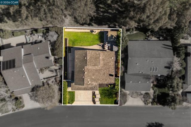 Image 27 of 32 For 855 Columbine Ct