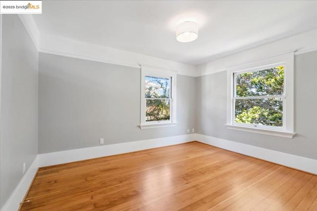 1912 Virginia St, Berkeley CA: https://media.crmls.org/mediaz/b337669c-669a-49f0-bfe1-182f46178e07.jpg