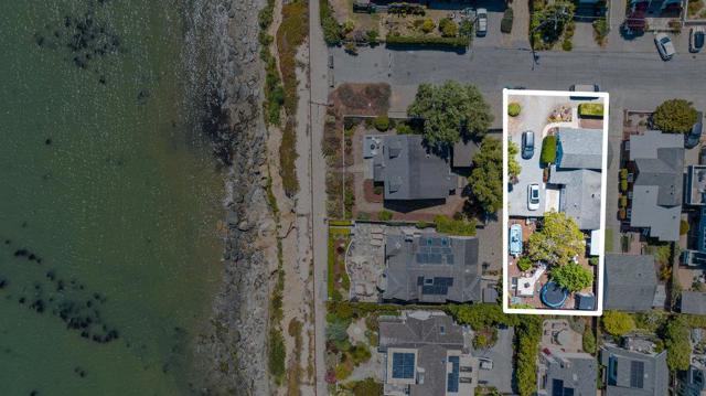 106 Saxon Avenue, Capitola CA: https://media.crmls.org/mediaz/b337e44a-68da-423a-b524-202f0cde523c.jpg