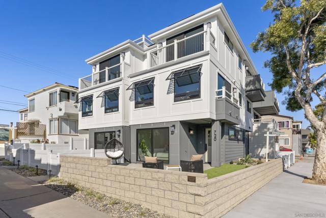 720 Nantasket Ct, San Diego CA: https://media.crmls.org/mediaz/b339e6bc-d596-4b69-9497-dd19788f57f3.jpg