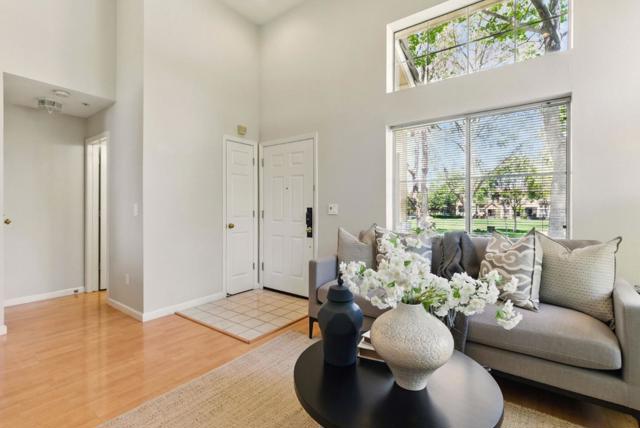 353 Whisman Station Drive, Mountain View CA: https://media.crmls.org/mediaz/b339eedc-c6c2-49fd-a48b-ba69150012bf.jpg