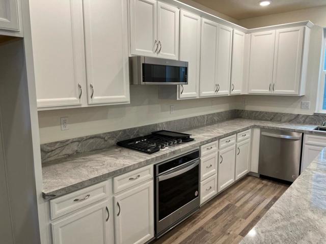 2817 Earthened Walk, Sacramento CA: https://media.crmls.org/mediaz/b33a0288-753b-486d-ba17-fe7d5d52df6e.jpg