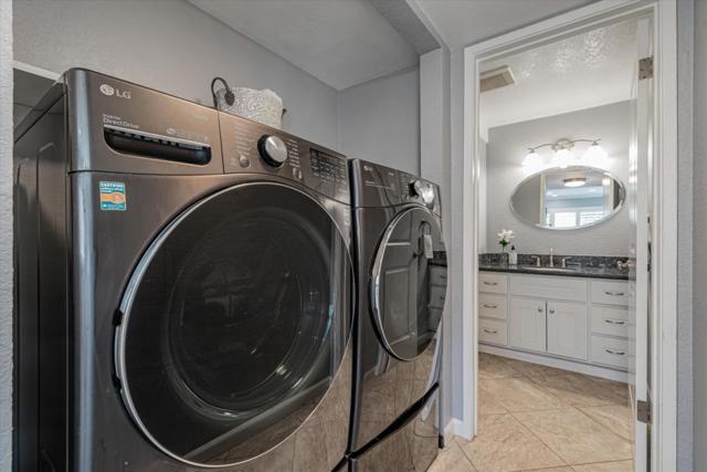 7082 Indian Wells Court, San Jose CA: https://media.crmls.org/mediaz/b33a4199-2bcb-4916-8298-6d40b144f90c.jpg