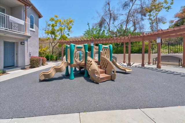 Detail Gallery Image 16 of 23 For 1653 Sourwood Pl, Chula Vista,  CA 91915 - 2 Beds | 2/1 Baths