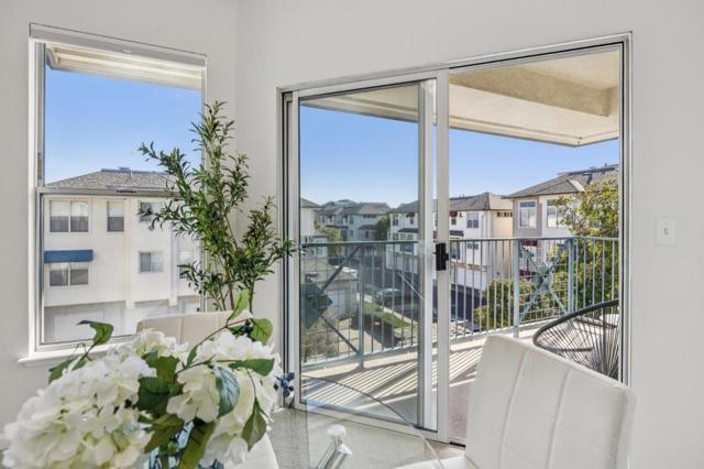 200 Baltic Circle, Redwood City CA: https://media.crmls.org/mediaz/b33b142e-0aab-4f62-816c-a23c6032e199.jpg