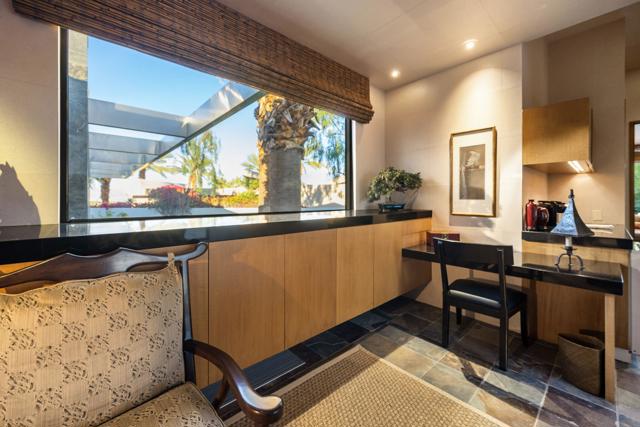 79235 Tom Fazio N Lane, La Quinta CA: https://media.crmls.org/mediaz/b33b3728-fa26-41ea-a716-b1b7323848d4.jpg