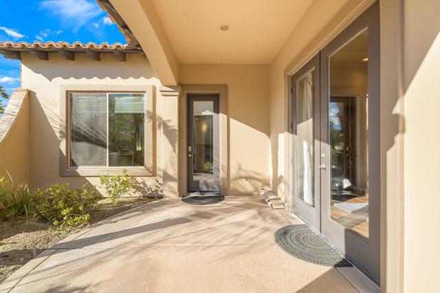 352 Crest Lake Drive, Palm Desert CA: https://media.crmls.org/mediaz/b33b8f34-ded0-4d6d-be80-3a38f9115b3f.jpg