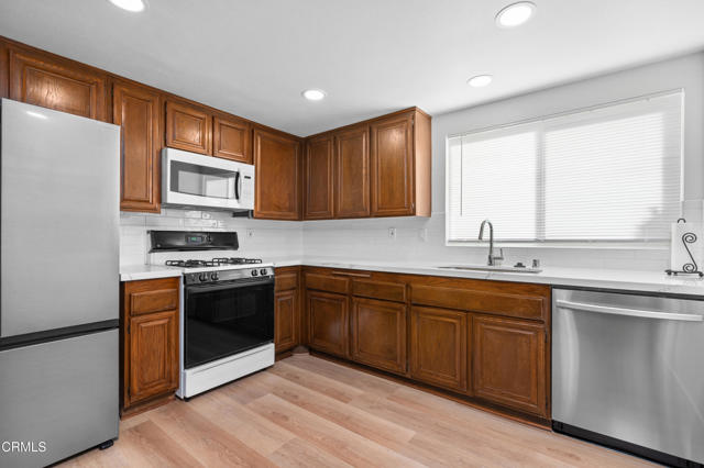 Detail Gallery Image 18 of 49 For 2437 Kimberly Ave, Camarillo,  CA 93010 - 3 Beds | 2 Baths