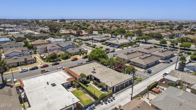 1401 Glenwood Drive, Oxnard CA: https://media.crmls.org/mediaz/b33be41c-7003-4518-8dfb-b2a22eb9d939.jpg