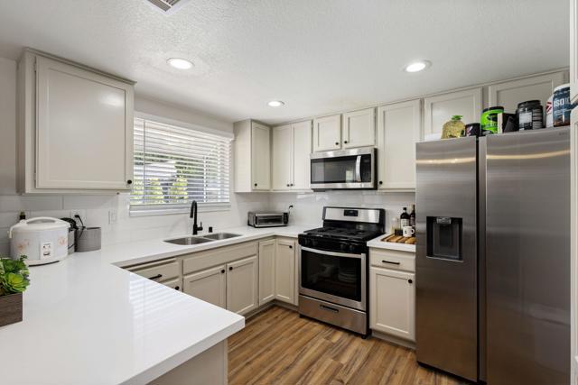 66424 San Juan Road, Desert Hot Springs CA: https://media.crmls.org/mediaz/b33bfc54-df14-4d75-82c5-a248c14924bc.jpg
