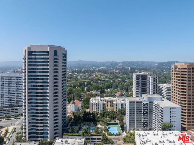 10490 Wilshire Boulevard, Los Angeles CA: https://media.crmls.org/mediaz/b33cc907-1f7c-4dba-bca8-1ae566008643.jpg