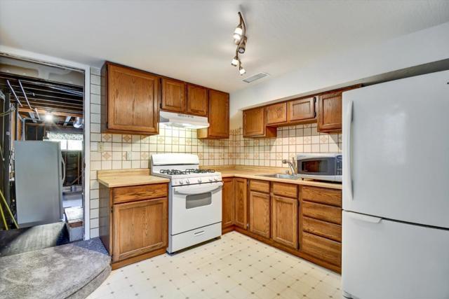 16 Christopher Court, Daly City CA: https://media.crmls.org/mediaz/b33ceb41-21c9-4aff-a78e-97309c75e9c6.jpg