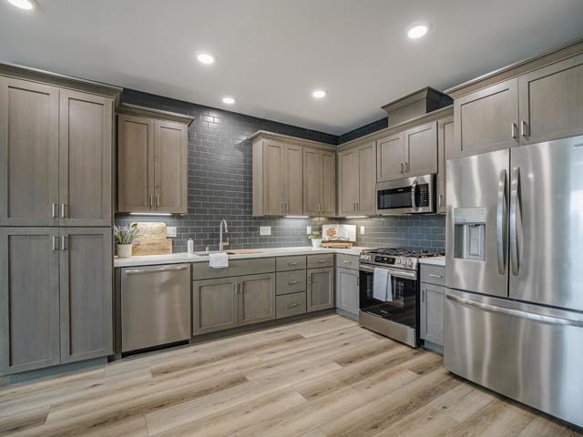 121 Aptos Village Way, Aptos CA: https://media.crmls.org/mediaz/b33d97d6-97c4-440e-96a2-fd99c3d5532f.jpg