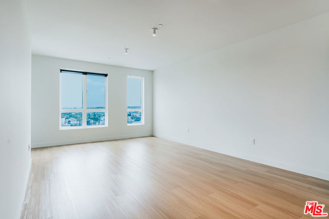 10601 Washington Boulevard, Culver City CA: https://media.crmls.org/mediaz/b33f0d03-2250-407f-9301-060382973e94.jpg