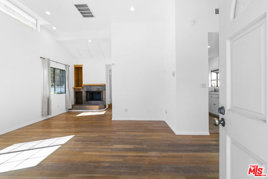 MLS #25616397 image #5