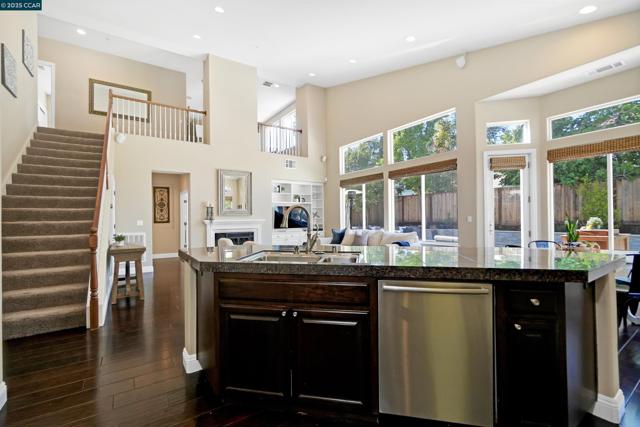 139 Shelterwood Ln, Danville CA: https://media.crmls.org/mediaz/b33f6d8f-8e4e-4e9d-8afe-3186f7c9714f.jpg
