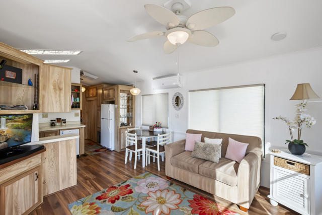 74711 Dillon Road, Desert Hot Springs CA: https://media.crmls.org/mediaz/b33fd828-cf85-479a-a388-4012d92107a0.jpg