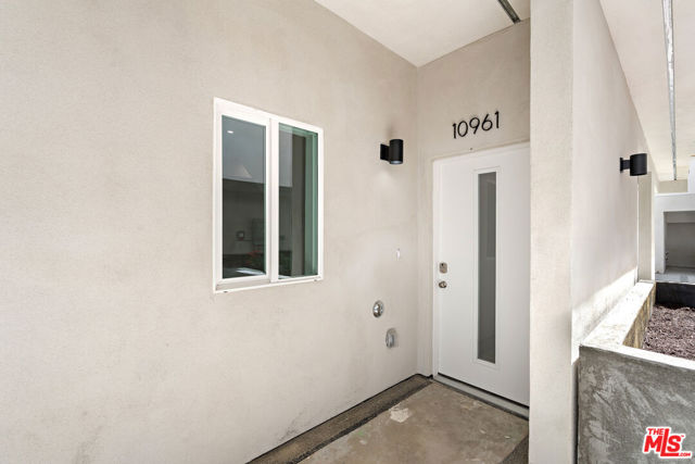 10957 Calvert, North Hollywood CA: https://media.crmls.org/mediaz/b340d095-64c0-4f4a-908d-6b44c9df32be.jpg