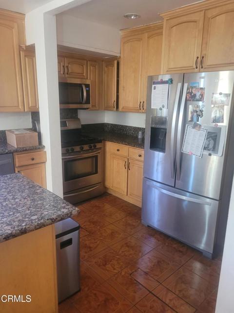 Detail Gallery Image 14 of 35 For 3306 Farnsworth Ave, Los Angeles,  CA 90032 - 3 Beds | 3 Baths