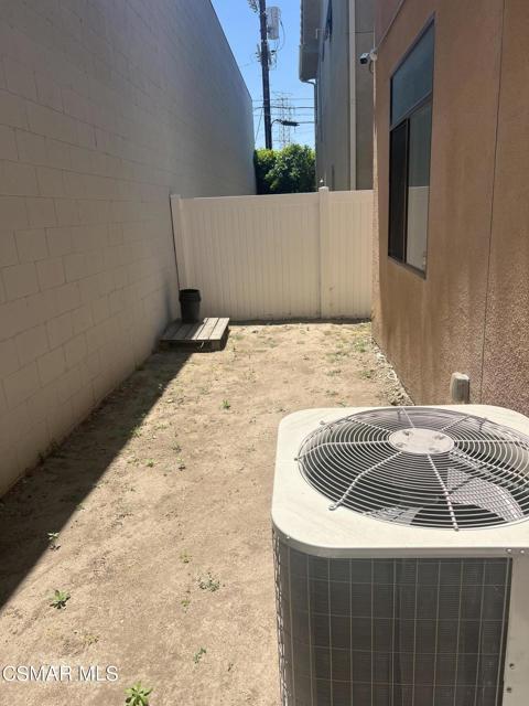 7608 W Ani Way, North Hollywood CA: https://media.crmls.org/mediaz/b3411429-9537-480f-b43b-834427ed70a3.jpg