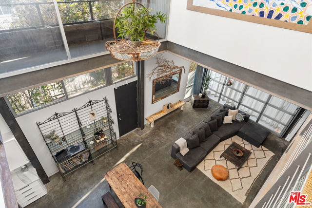 25 Brooks Avenue, Venice CA: https://media.crmls.org/mediaz/b342a272-74ed-47ef-9938-2b38166db3b6.jpg
